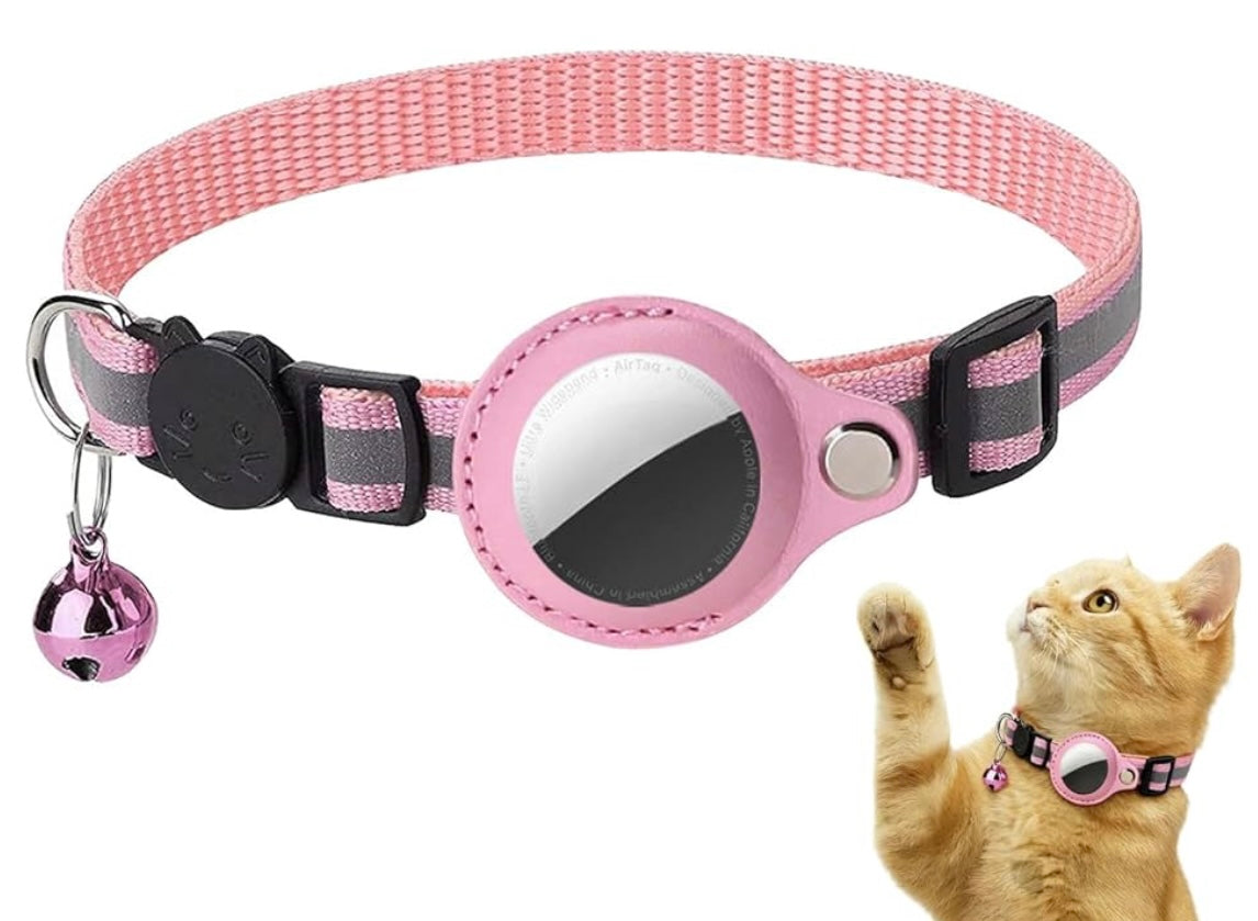 Collier pour chat avec support GPS intégré.